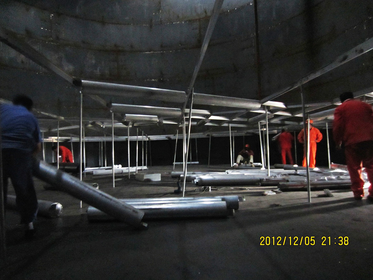 赤道幾內(nèi)亞浮盤(pán)現(xiàn)場(chǎng)